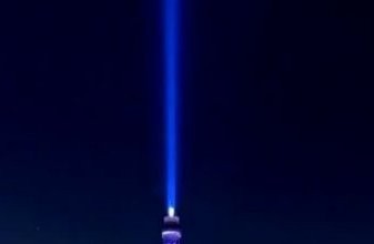 Башня Бритиш-Телеком превратилась в самый большой в мире световой меч