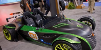 спортивный автомобиль