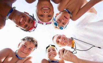 Безопасность детей в бассейне — прежде всего плаванье