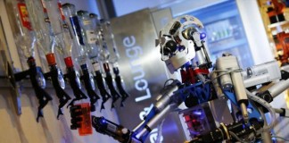 робот-гуманоид Карл