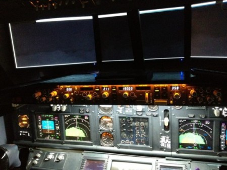самодельная кабина самолета Boeing 737 