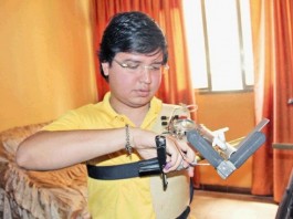 Венесуэлец сам создал себе роботизированную руку роботизированная рука