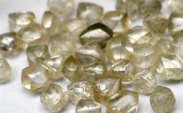 Новый минерал из Тибета не уступает по жесткости алмазу Кинсонгит