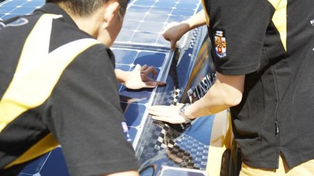 автомобиль на солнечных батареях
