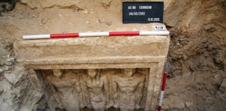 могила древнеегипетского жреца