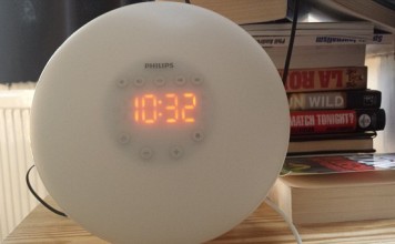 Необычный будильник с имитацией рассвета будильник