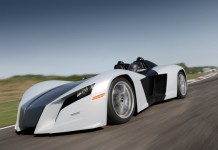 гоночный автомобиль