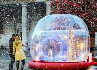 Снежный шар из ЛЕГО.