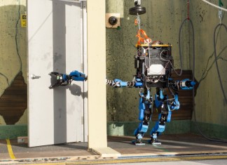 Разработка Google берет первое место на выставке DARPA Robotics Робот от Google