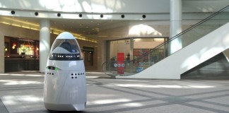 робот охранник