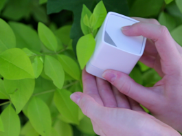 SwatchMate куб позволяет захватывать и воспроизводить цвета SwatchMate куб