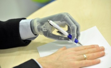 Ultra Revolution делает захват протеза легче Ultra Revolution