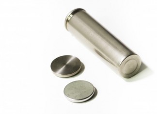 Новая «dual carbon» батарея заряжается в 20 раз быстрее (видео) Ryden