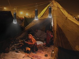 Infinite Light: светильник в бутылке, работающий от солнечных батарей infinite light