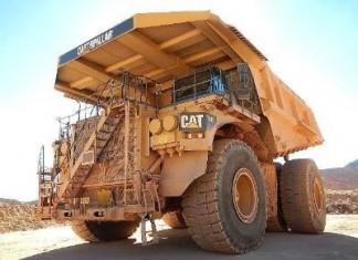 Самые большие грузовики в мире Caterpillar 797F – самосвал из США