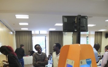 ЮНИСЕФ обновляет Digital Kiosk — компьютерную платформу для Уганды digital drum