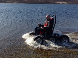 Инвалидное кресло HexHog ATV позволит проехать по любому ландшафту hexhog