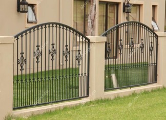 Цена кованых заборов бывает разной!