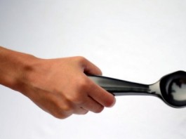 Один инженер спроектировал «прекрасную» ложку для мороженого (видео) midnight scoop