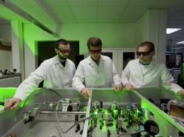 На что были бы действительно похожи лазерные выстрелы из «Звездных войн»? (видео) laser