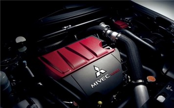 Принимает вызов Mitsubishi Lancer Х