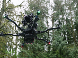 Дрон высокого уровня Freefly Alta «щелкает» высококачественные снимки во время аэрофотосъемки (видео)