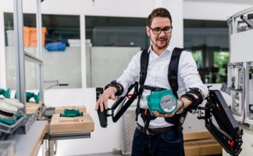 Экзоскелет Robo-mate сможет освещать грузы для использования в промышленности robo-mate