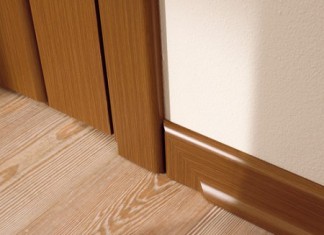 Достоинства и недостатки современных видов плинтуса