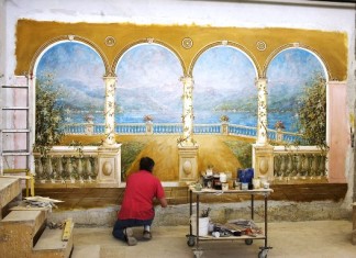 Оригинальное украшение стен