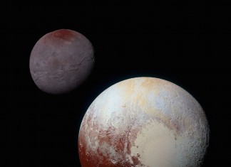Луна Плутона Харон снята в потрясающих подробностях (видео)