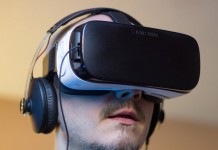 Samsung запустил серийное производство очков виртуальной реальности