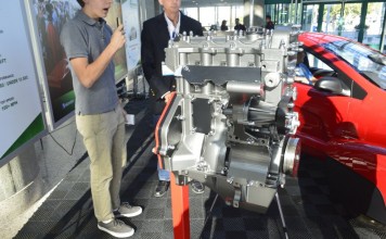 Elio Motors начали производство двигателей на машины-мотоциклы Elio Motors начали производство двигателей на машины-мотоциклы