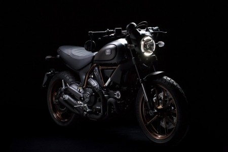 Italia Independent и Ducati Scrambler представили стильный концепт