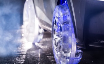 Lexus представил новую модель NX с шинами из льда