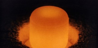 В США стали получать плутоний 238 "из пробирки"