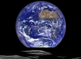 NASA показало восход Земли с Луны