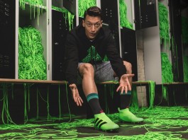 Adidas поставил на поток кроссовки с 3D печати