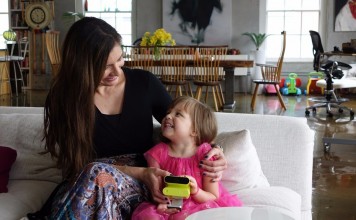 В продажу поступила Kiba camera с "радостным алгоритмом"