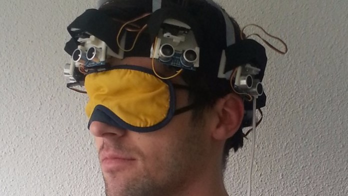 Создан шлем позволяющий слепым видеть препятствия