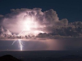 Открыт новый феномен электроразрядов при молнии