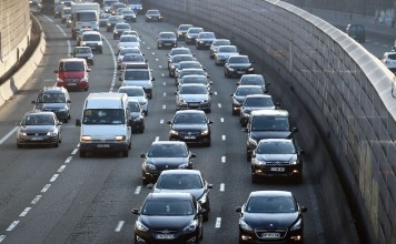 Крупнейшие автоконцерны спонсируют развитие Uber и Lyft