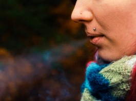 Последние исследования показали, что женщинам бросать курить сложнее