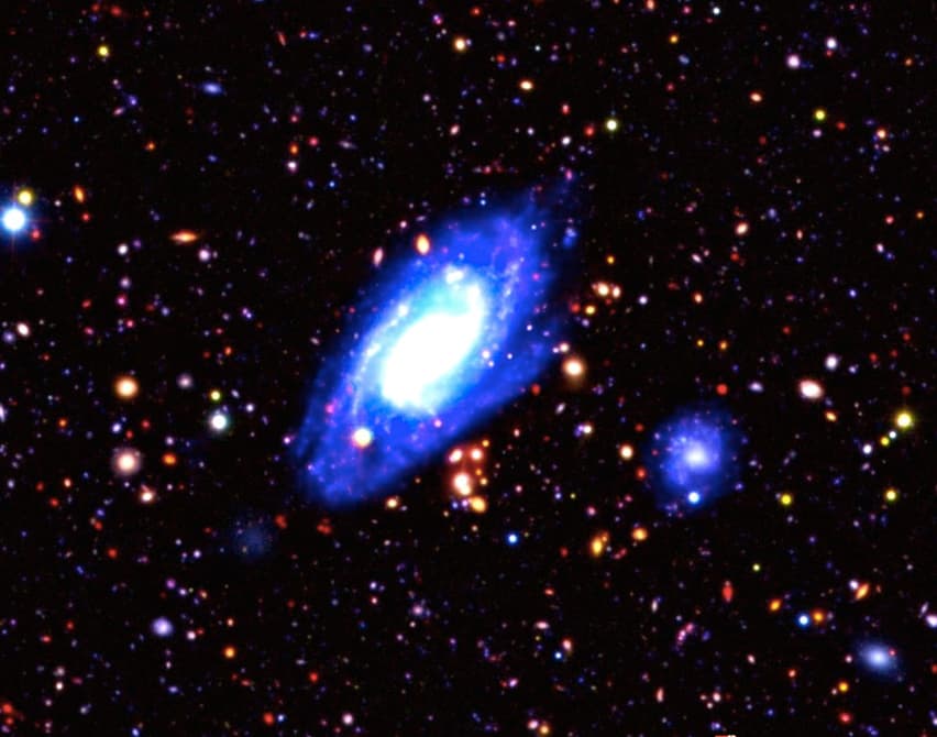 Астрономы нашли скопление древнейших галактик
