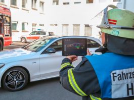 Mercedes создал приложение с дополненой реальностью для спасателей