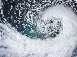 Бури влияют на движение литосферных плит