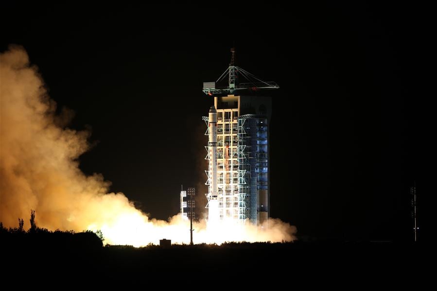 Китай вывел на орбиту спутник квантовой связи