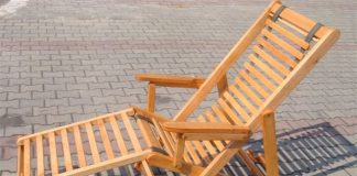 Деревянный шезлонг
