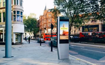 В Великобритании красные будки сменятся инновационным аналогом