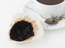 Кофе можно использовать для очищения воды