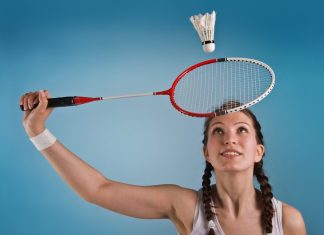 Бадминтон